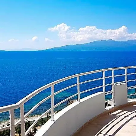Limani Luxury Beachfront 1 סרנדה