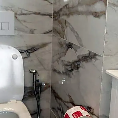 Limani Luxury Beachfront 1 מלון סרנדה